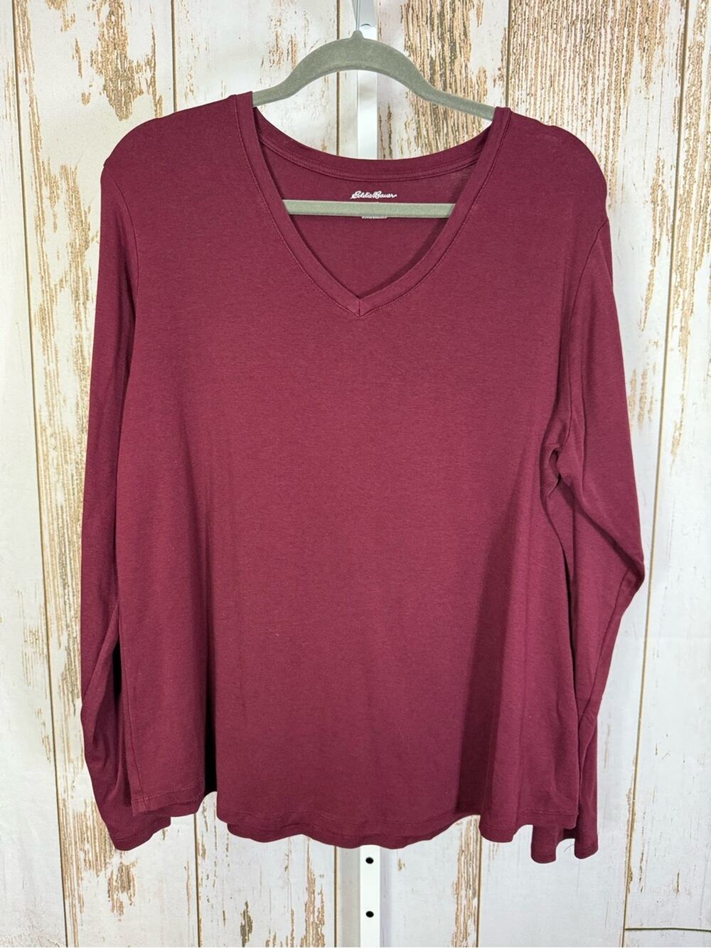 Eddie Bauer, Classic V-Neck Long Sleeve Shirt. Size XXL. In excellent condition!
